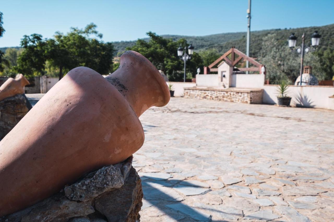 Guadalcanal Hotel Rural Finca La Herencia מראה חיצוני תמונה