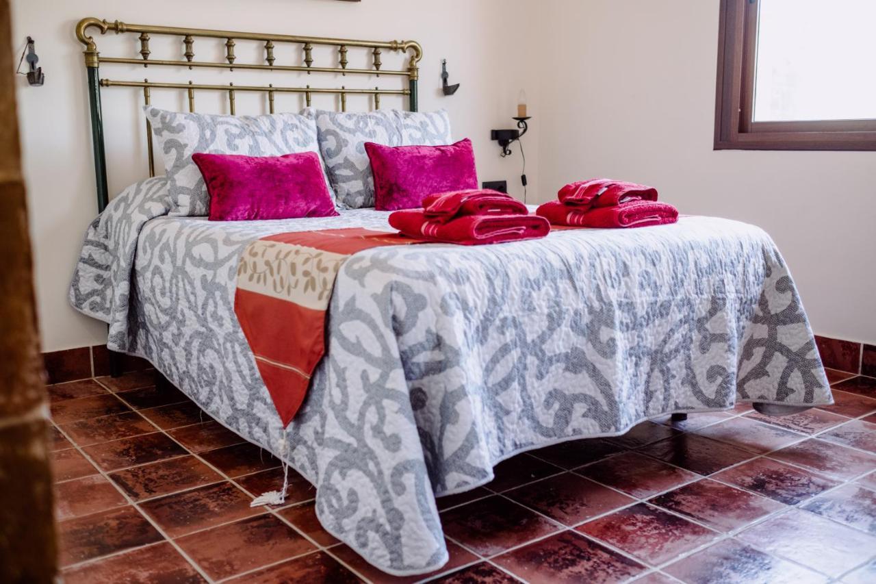 Guadalcanal Hotel Rural Finca La Herencia מראה חיצוני תמונה